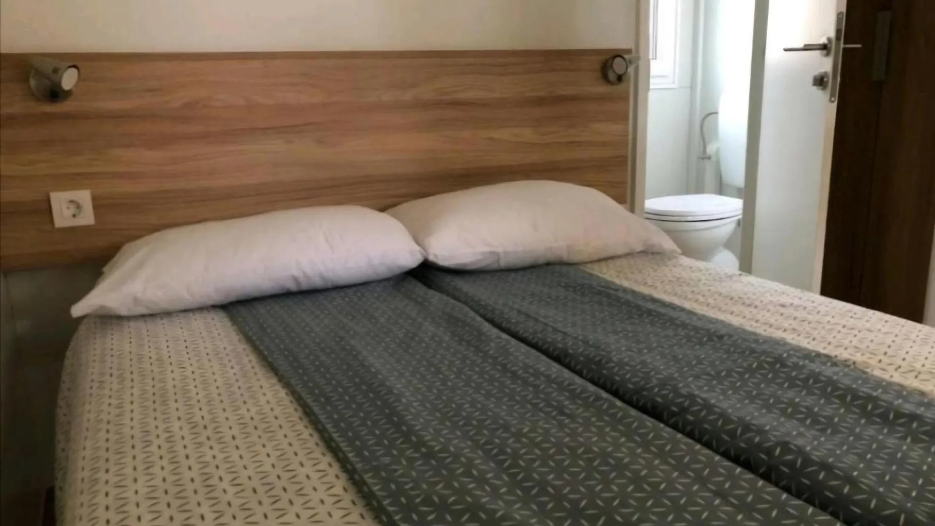 مكان تخييم Mobile Home Korina بيوغْغاد نا موغو